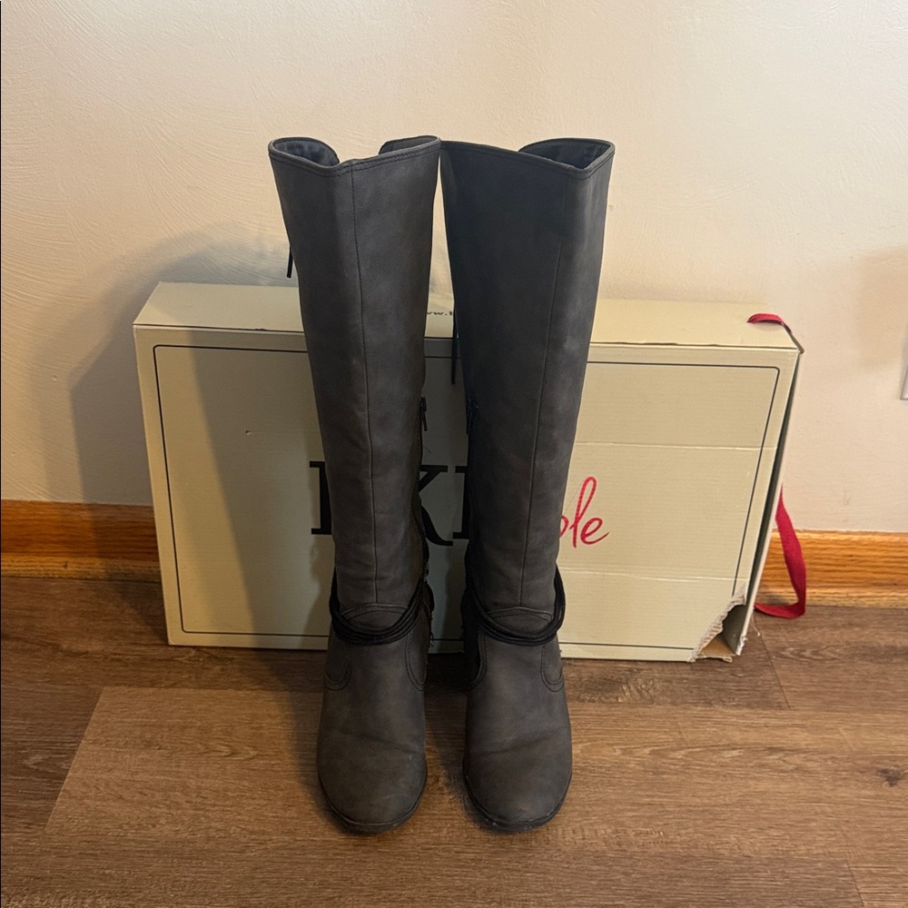 BKE Gray Heeled Boots